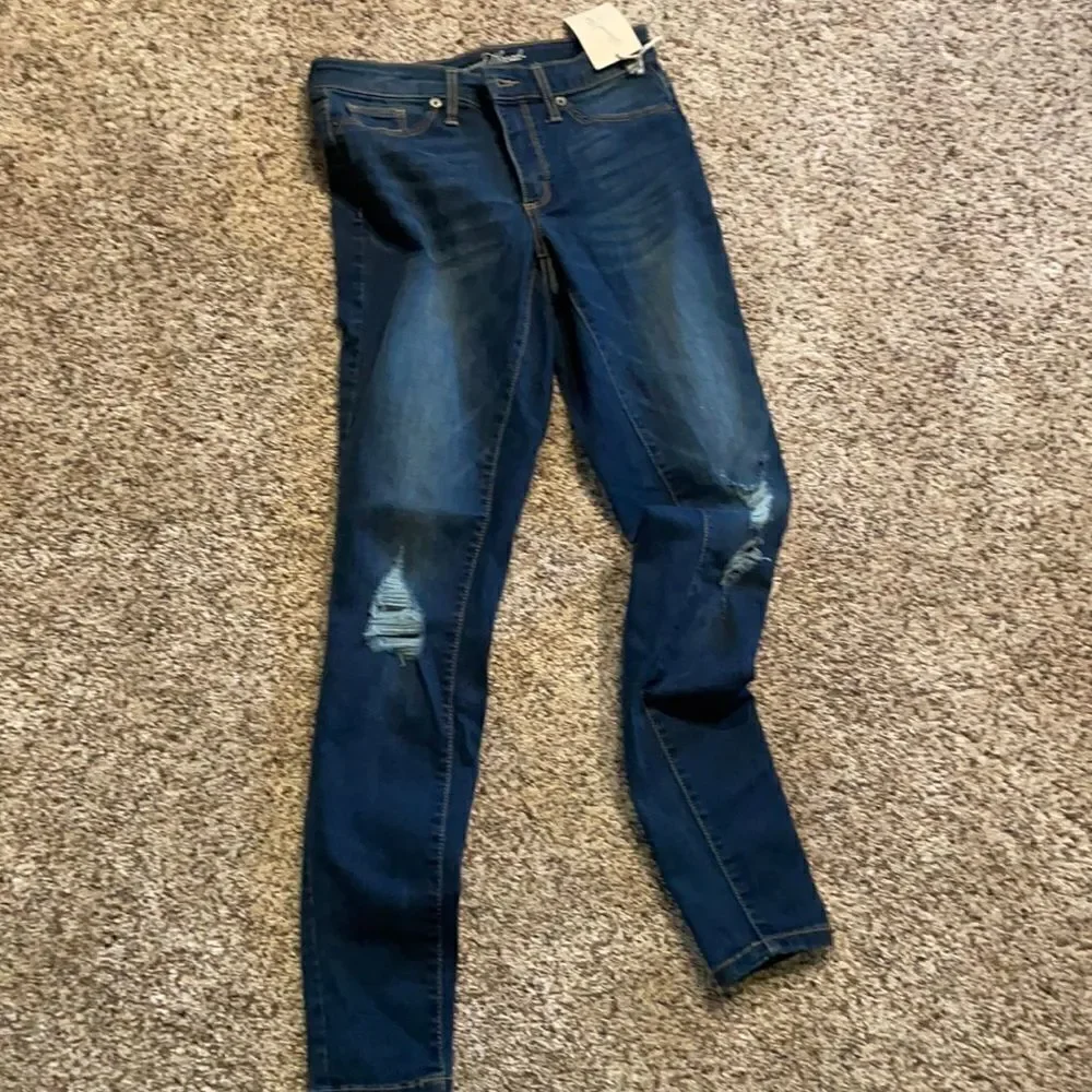 Universal Thread jeans - NWT - Picture 1 of 3